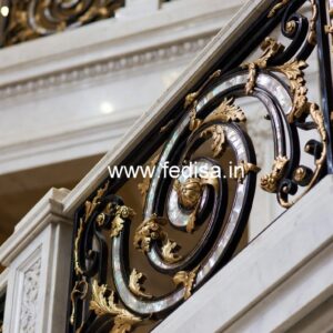 Modern Staircase Design With Stylish Railings No-44464