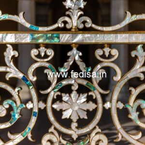 Modern Balcony Design With Railings No-45036