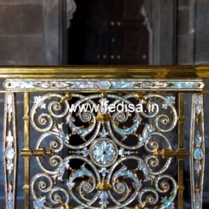 Creative Balcony Design With Railings No-47082