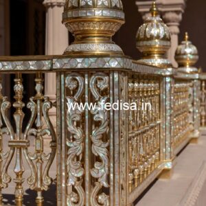 Modern Balcony Design With Stylish Railings No-47915