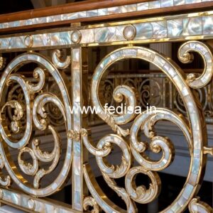 Stylish Balcony Ideas With Railings No-48449