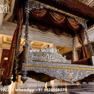 Wooden Swing Design with Antique Polish Finishing No-10866